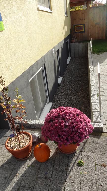 Ferienwohnung Tischler รูสท์ ภายนอก รูปภาพ